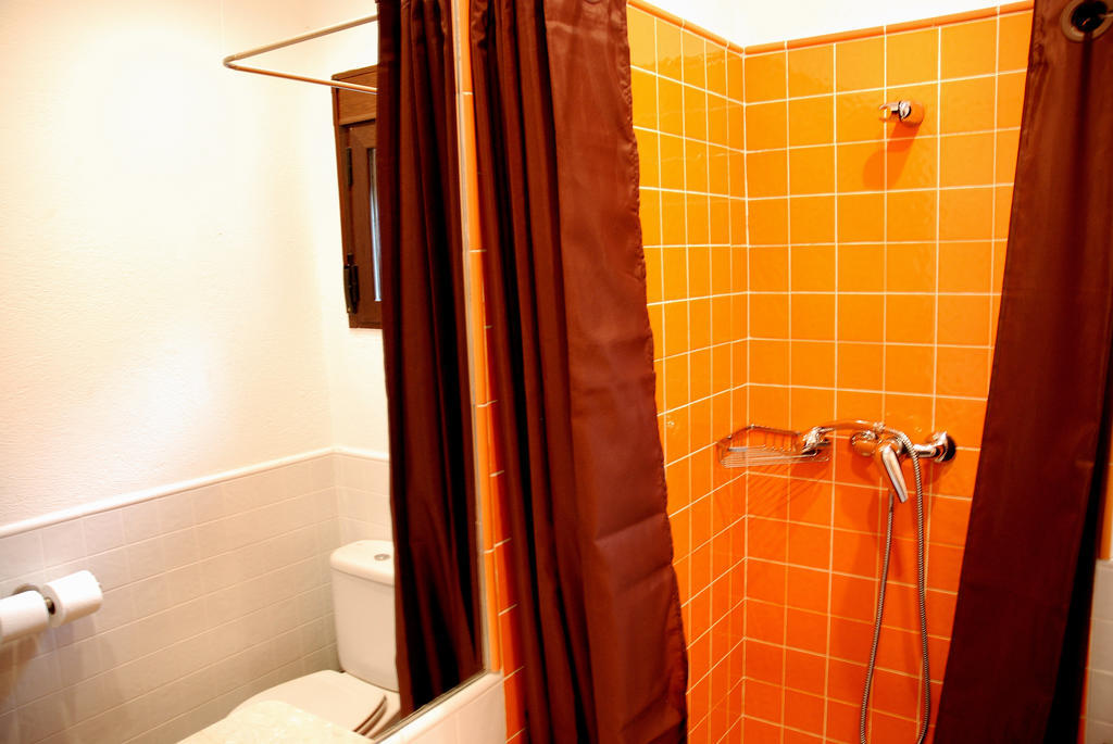 Hostal El Cardenillo Madrigal de la Vera Szoba fotó