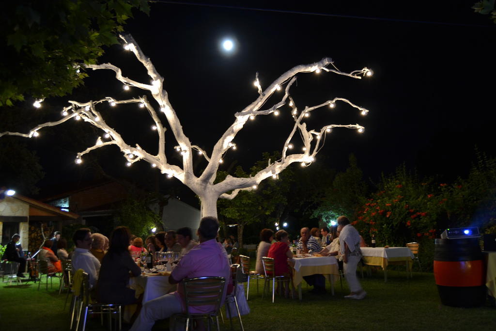Hostal El Cardenillo Madrigal de la Vera Kültér fotó